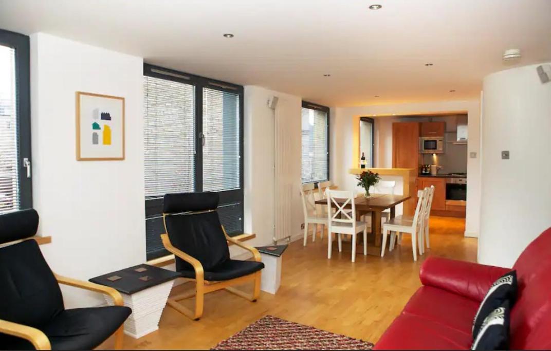 Appartement Joivy Inviting Flat With Parking In Canonmills