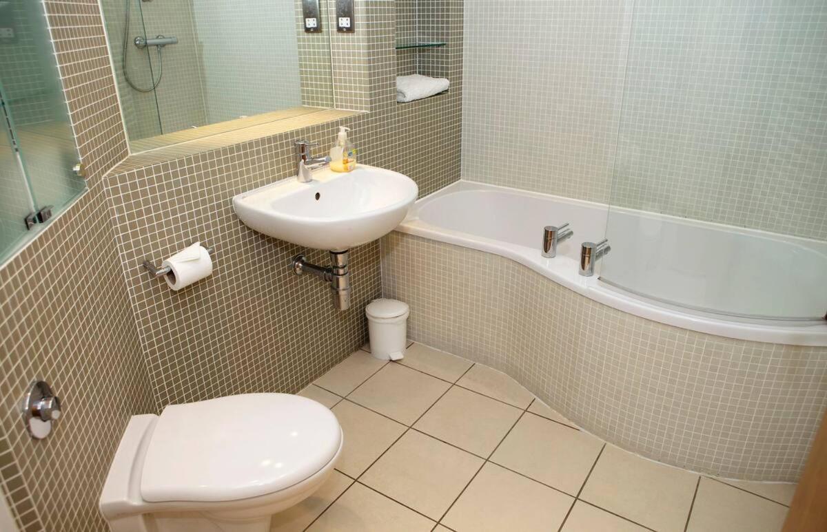 Joivy Inviting Flat With Parking In Canonmills Appartement *